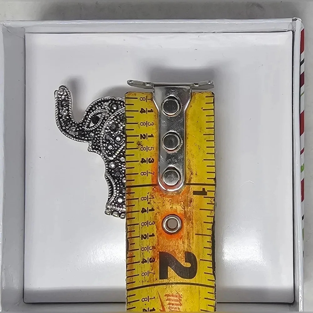 Elephant Brooch Pin Rhinestones Silver Tone - Picture 4 of 5